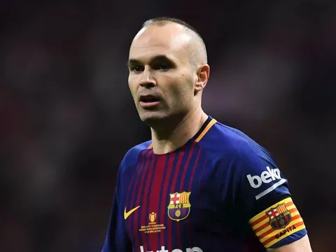 Rashford, Lingard sát cánh Iniesta, Xavi trong 'dream team' được Van Gaal cho ra mắt