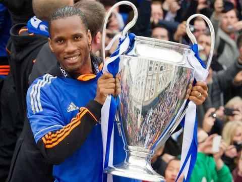 Drogba đưa ra dự đoán gây sốc về Man Utd tại Champions League