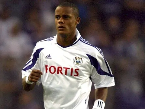 XONG! Thủ quân Man City xác nhận tương lai, cú sốc khó tin