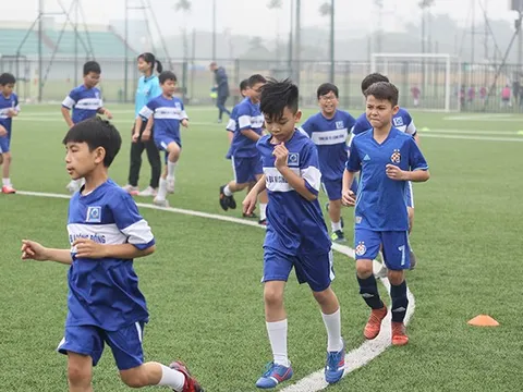 Đội bóng cũ của Luka Modric hỗ trợ bóng đá trẻ Việt Nam