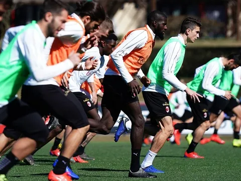 “AC Milan là 1 tập thể gắn kết như những người thân trong gia đình”