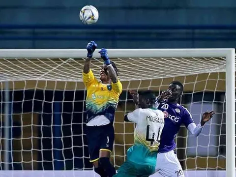 HLV Incheon đọc vị điểm yếu khiến Công Phượng thường xuyên ngồi ngoài