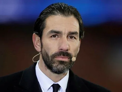 'Liverpool có thể vô địch và bất bại, vì Premier League bây giờ đã đi xuống'