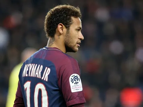 Adriano: "Neymar rất hối hận với quyết định của mình"