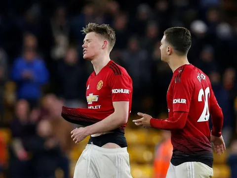 Ai, ai, ai là "tội nhân" hàng đầu trong thất bại nghiệt ngã của Man Utd?