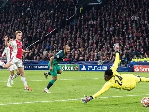 Ajax thua ngược: Khi nho vẫn còn xanh lắm!