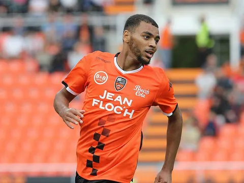 Alexis đã mơ về Emirates, Arsenal chỉ cần chi bèo là có người