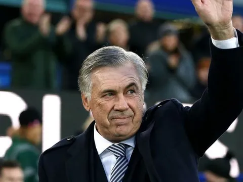 Hài hước: Chủ tịch Napoli muốn sa thải Gattuso, gọi lại Ancelotti
