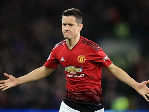 Ander Herrera hé lộ đoạn tin nhắn của HLV Mourinho
