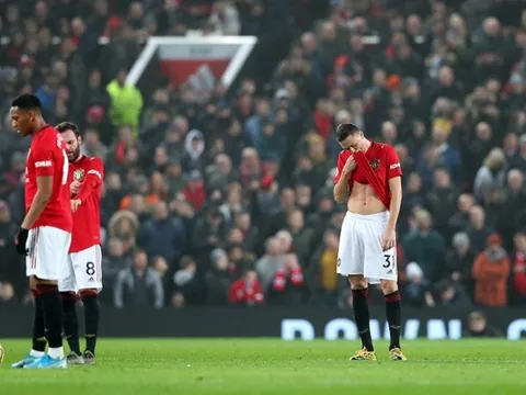 'Man Utd đang chết dần, chỉ còn 9 ngày để tự cứu lấy mình'