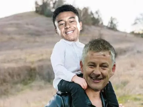 Cười té ghế với loạt ảnh chế Arsenal bắn hạ Man Utd