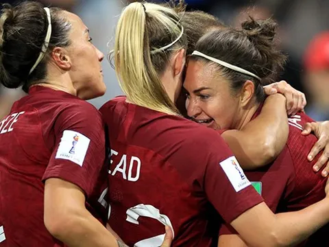 Đả bại Argentina, cựu sao Man Utd đưa tuyển nữ Anh vào vòng 1/8 World Cup
