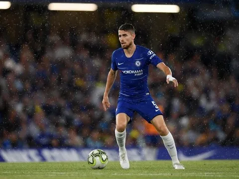 'Cậu ta là sự tiêu cực lớn khi Chelsea không có bóng'