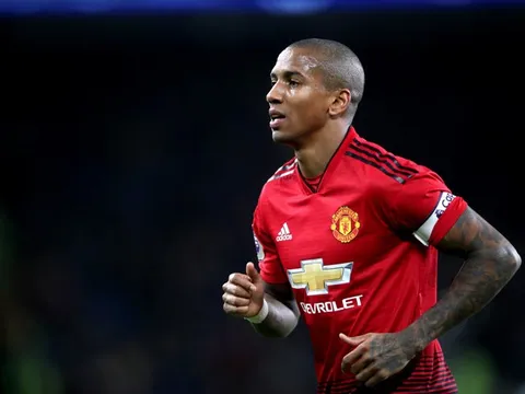 Fan Man Utd: Anh ta nên giải nghệ, đừng đá cho đội bóng nữa!