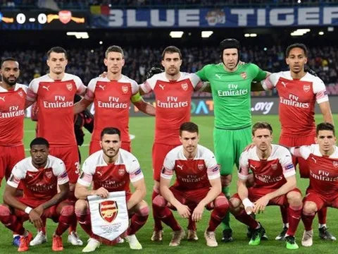 Arsenal bận nguyên "cây đỏ" khiến NHM đồng loạt nói 1 điều