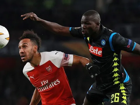 Arsenal đã biến Koulibaly "100 triệu" thành gã hề như thế nào?