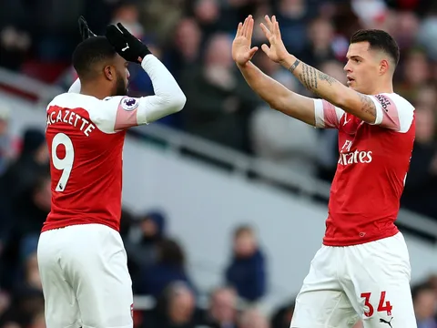 Barcelona ơi, "các già" còn phải gánh tạ đến bao giờ?