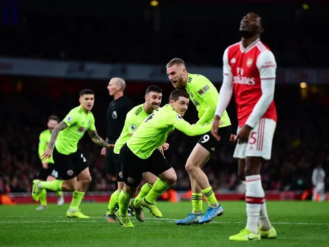 "Cậu ấy chạy không bóng tốt và thường xuyên xâm nhập vòng cấm"