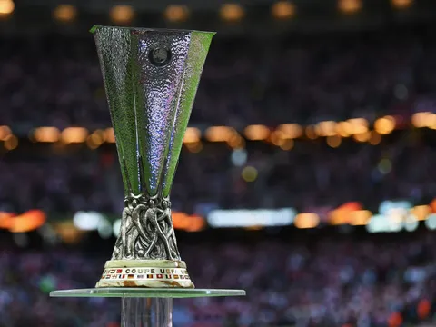 Arsenal và Chelsea trả lại vé chung kết Europa League