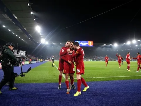 Liverpool liệu sẽ 'vô đối' như Arsenal? Wenger có đáp án bất ngờ