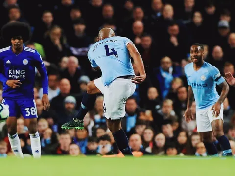 Guardiola nói lời khó tin về siêu phẩm của Kompany