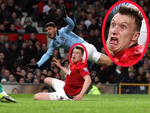 10 tình huống Phil Jones trở thành cảm hứng 'meme' trong màu áo M.U (P1)