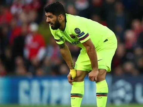 Bại trận, Suarez làm điều không ngờ trong đường hầm Anfield