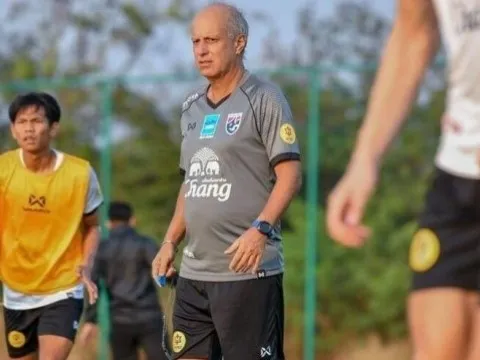 Bại tướng của HLV Park Hang-seo tháo chạy khỏi U23 Thái Lan