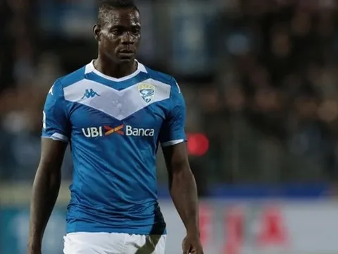 Cuối cùng, Balotelli cũng được bảo vệ sau khi bị phân biệt chủng tộc