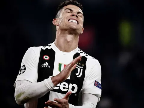Báo động cho Ronaldo, sút phạt ngày càng tù