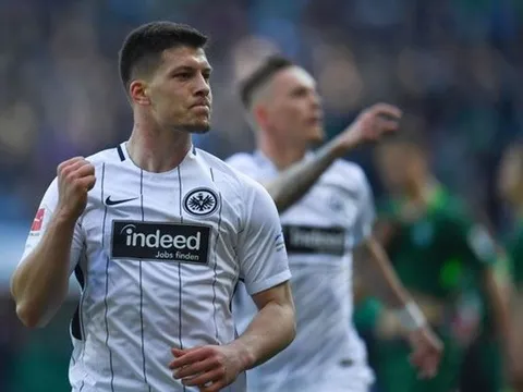 Barca gặp trở ngại trong cuộc đua giành chữ ký của ngôi sao Frankfurt