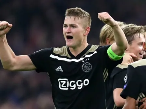 Barca lên tiếng về thương vụ De Ligt