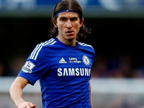 Barcelona và Dortmund đồng loạt để ý đến người cũ của Chelsea