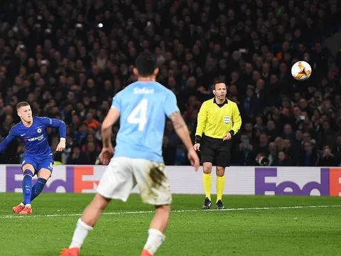 Barkley lập siêu phẩm sút phạt đưa Chelsea vào Tứ kết Europa League