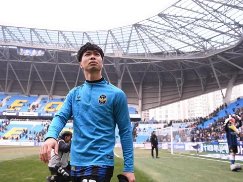 Bầu Đức: 'Công Phượng không thua kém cầu thủ Hàn Quốc ở Incheon'