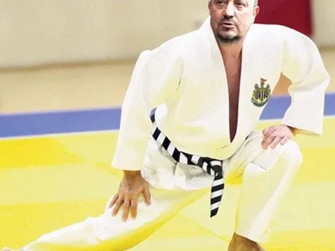 Rafa Benitez thần tượng Lý Tiểu Long, giữ đai nâu Judo