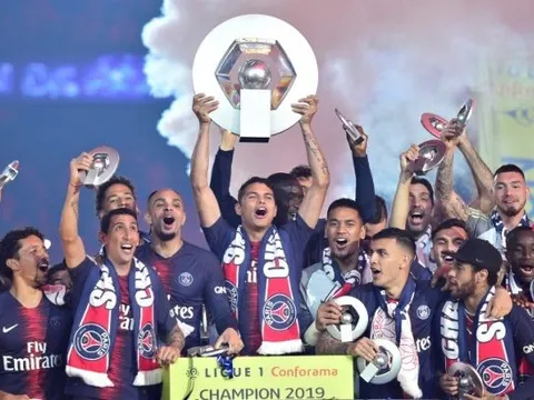 Biến to trong lễ ăn mừng PSG! M.U rộng đường đón 'kẻ nổi loạn'