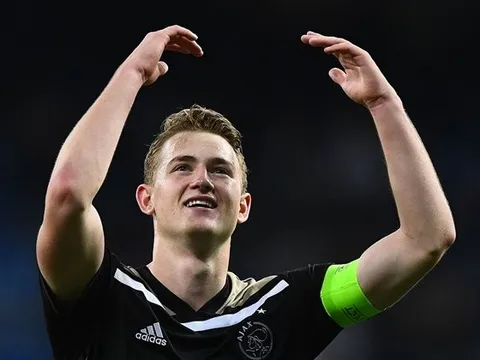 Barcelona "ngậm bồ hòn làm ngọt" trong thương vụ De Ligt