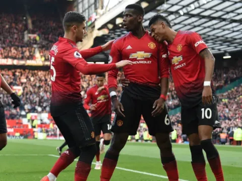 Bỏ Neymar, Mbappe, Real giật "viên ngọc" Carrington của M.U về Madrid