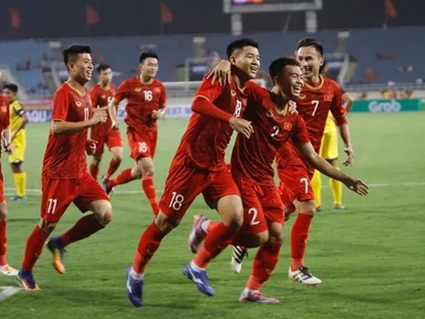 Bóng đá Châu Á cần gửi đến thầy trò Park Hang-seo một lời cảm ơn?