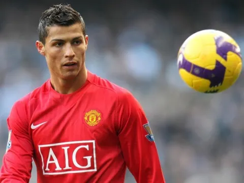Bruno Fernandes: "Solskjaer hỏi về tôi và Ronaldo nói..."