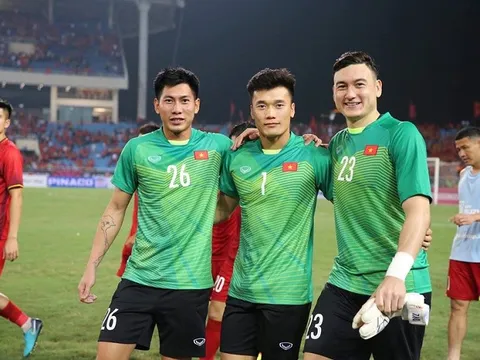 Trước thềm King's Cup, HLV Lê Thụy Hải nói lời phũ phàng về thủ môn Bùi Tiến Dũng