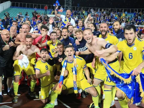 Bùng nổ phút 90+2, tân binh châu Âu tiếp tục bất bại tại vòng loại EURO