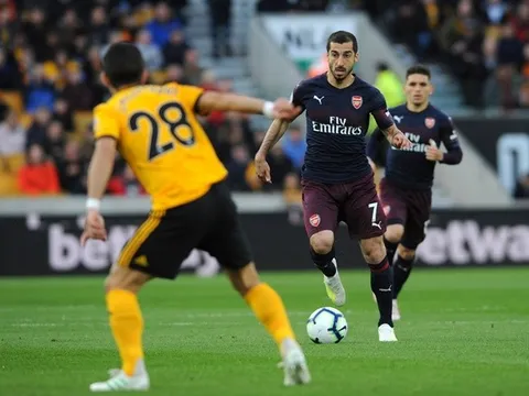 "Cạn lời", "Lười biếng" - fan Arsenal đòi tống khứ 'điệp viên M.U'