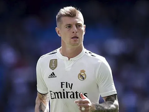 Kroos: "Cậu ấy ở đây cũng chẳng ảnh hưởng gì đến tôi"