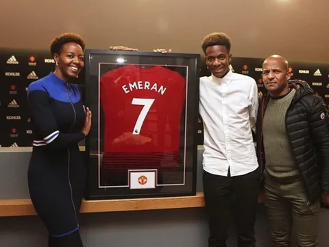 CHÍNH THỨC: Tân binh từ Amiens đến Man Utd, khoe áo số 7