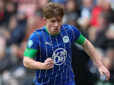 Phát hiện Rooney mới, Everton quyết chiêu mộ