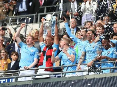 Pep cùng các học trò cân bằng kỉ lục 116 năm tại FA Cup!