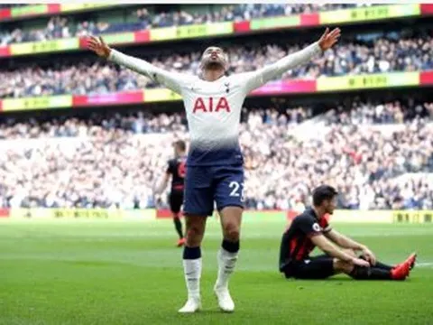 Moura lập hattrick, Tottenham vượt qua Chelsea trên bảng xếp hạng