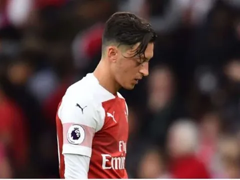 Ozil, Coutinho và 7 ngôi sao bị "giam cầm" trên băng ghế dự bị mùa này